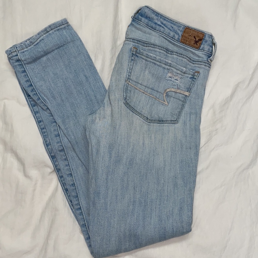 American Eagle Light Wash Straight Leg Ripped Jeans